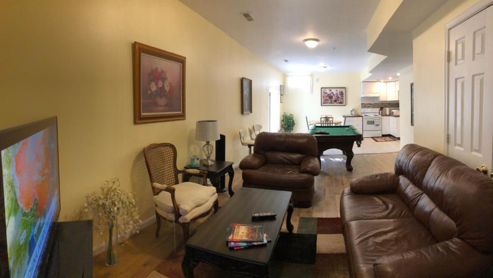 Two-Bedroom Apartment with Garden View interior